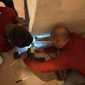 Instalación de red de agua fría sanitaria en edificio de vivienda en Móstoles