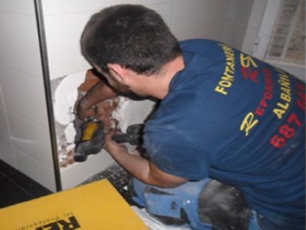 Fontaneros en Pozuelo de Alarcón